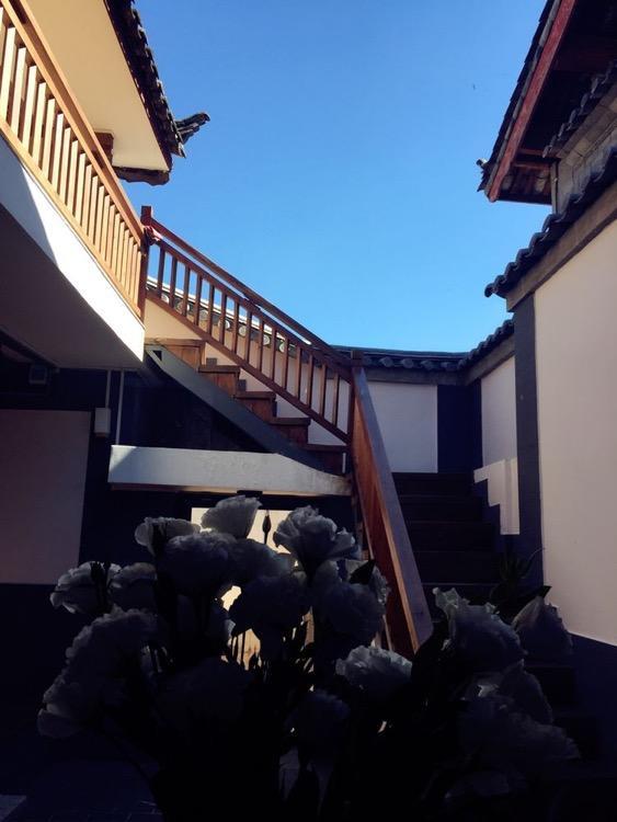 Lijiang World Life Inn Экстерьер фото